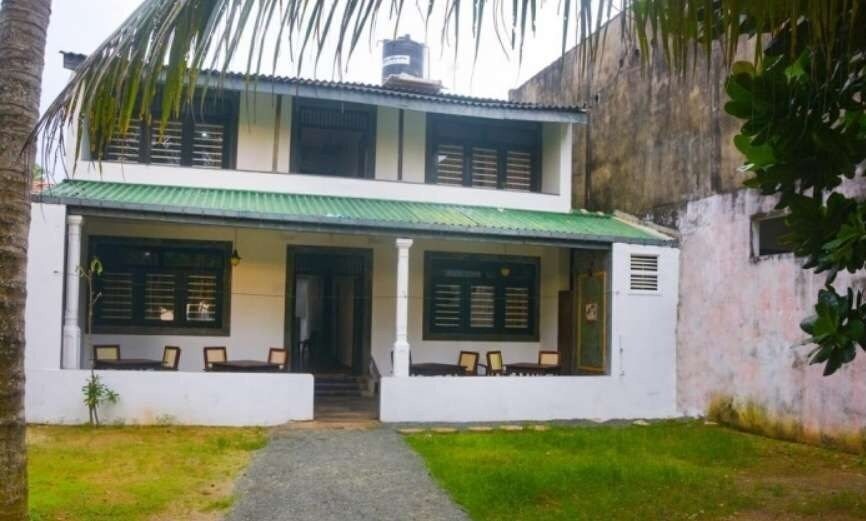 Отель Jlh Beach Hotel 2*